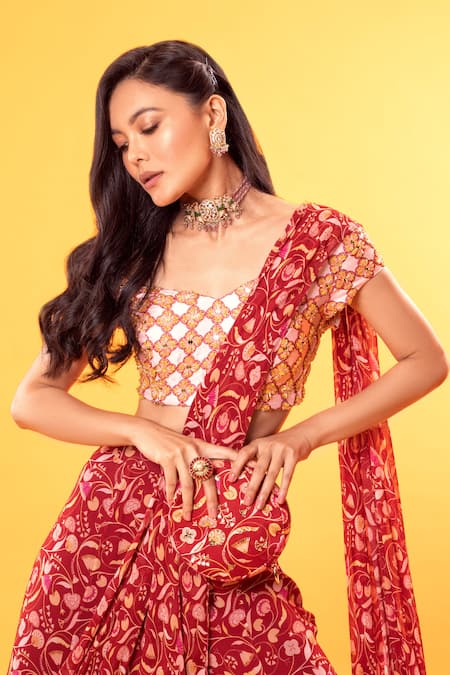 Diyarajvvir_Maroon Georgette, Modal V Neck Printed Pre-pleated Saree With Blouse _Online_at_Aza_Fashions