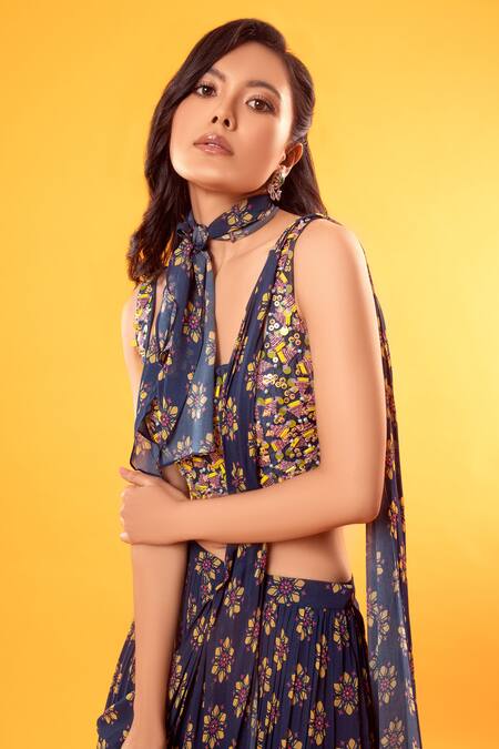 Diyarajvvir_Blue Georgette, Cotton Silk Scoop Neck Floral Print Pre-draped Saree Set _Online_at_Aza_Fashions