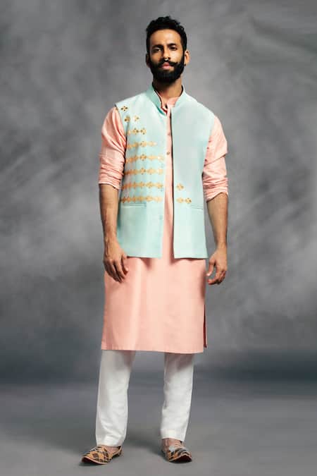 Shop Diyarajvvir Peach Cotton Silk Embroidered Bundi And Kurta Set at Aza Fashions Shop_Diyarajvvir_Peach Cotton Silk Embroidered Bundi And Kurta Set _at_Aza_Fashions