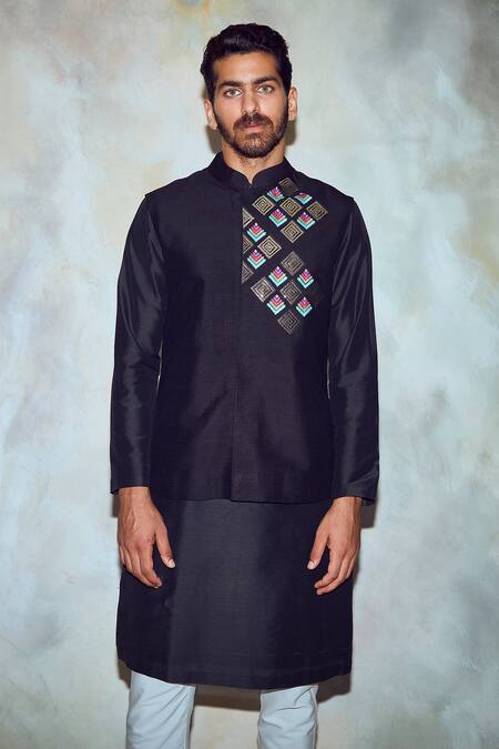 Diyarajvvir Embroidered Bundi with Kurta 
