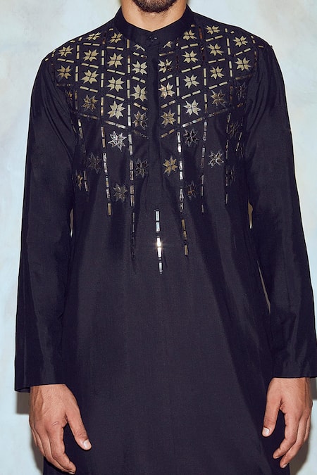 Buy_Diyarajvvir_Black Silk Lining Embroidered Straight Kurta _Online_at_Aza_Fashions