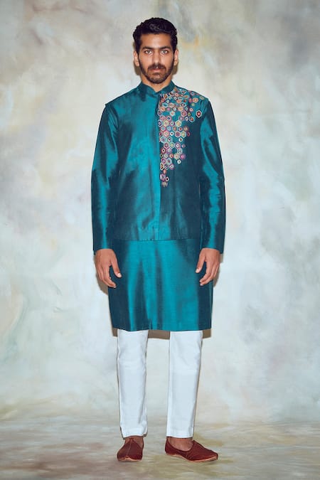 DiyaRajvvir Embroidered Bundi with Kurta 