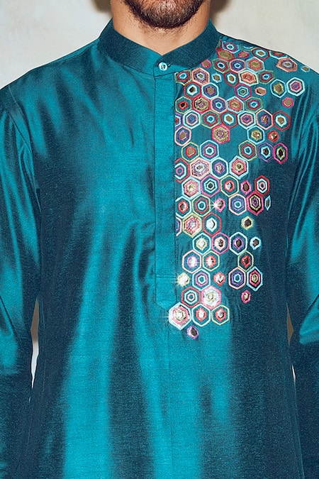 Diyarajvvir_Green Silk Lining Embroidered Straight Kurta _Online_at_Aza_Fashions