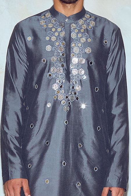 Buy_Diyarajvvir_Grey Cotton Silk Embroidered Straight Kurta _Online_at_Aza_Fashions