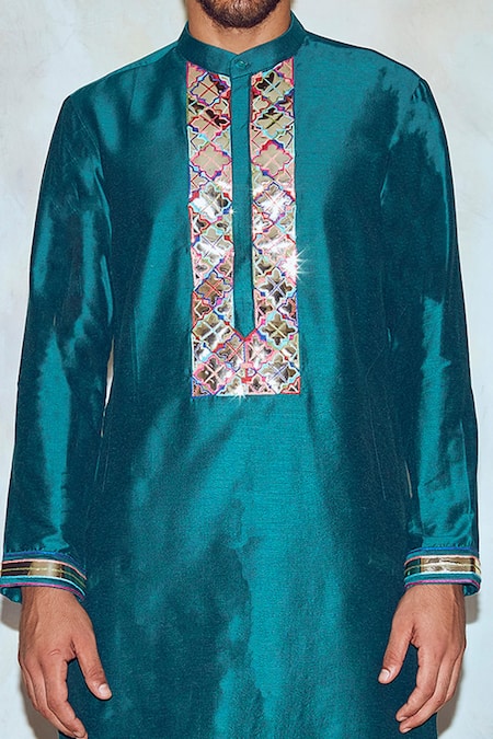 Buy_Diyarajvvir_Green Silk Lining Embroidered Straight Kurta _Online_at_Aza_Fashions