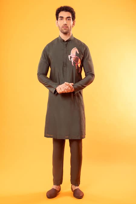 Buy_Diyarajvvir_Green Silk Bundi Lining Mul Embroidered And Kurta Set _Online_at_Aza_Fashions