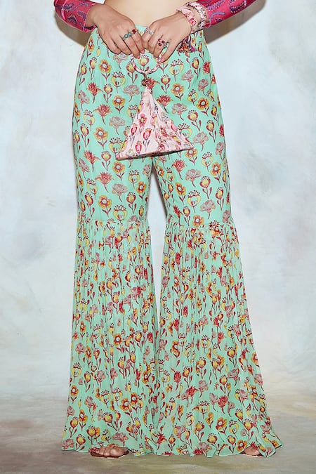 Diyarajvvir Pink Georgette, Modal Lining Shantoon Round Crop Top And Gharara Pant Set Online at Aza Fashions Diyarajvvir_Pink Georgette, Modal Lining Shantoon Round Crop Top And Gharara Pant Set _Online_at_Aza_Fashions