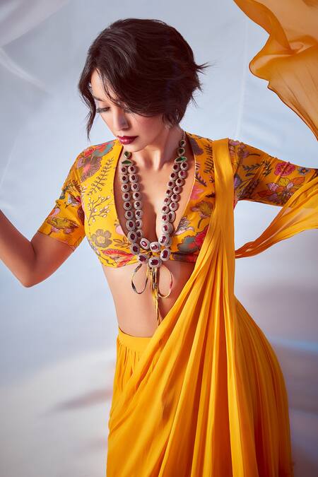 Shop_Diyarajvvir_Yellow Floral Plunge V Neck Pre-draped Saree With Printed Blouse _at_Aza_Fashions