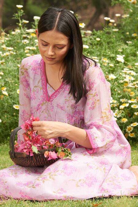 Priti Prashant Purple Handwoven Mul Cotton V Neck Printed Dress at Aza Fashions Priti Prashant_Purple Handwoven Mul Cotton V Neck Printed Dress _at_Aza_Fashions