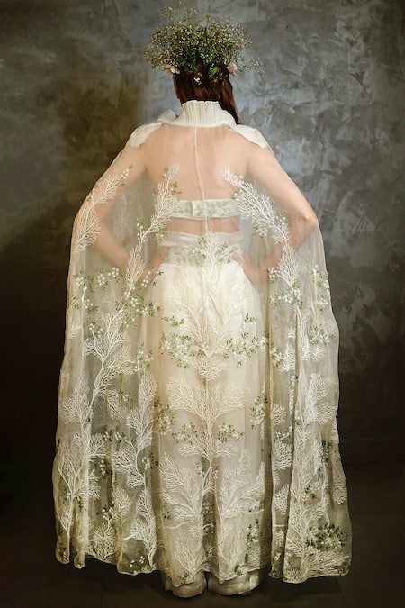 Shop COUTURE BY NIHARIKA White Organza, Hammer Satin Blousesweetheart Embroidered Cape And Pant Set at Aza Fashions Shop_COUTURE BY NIHARIKA_White Organza, Hammer Satin Blousesweetheart Embroidered Cape And Pant Set _at_Aza_Fashions