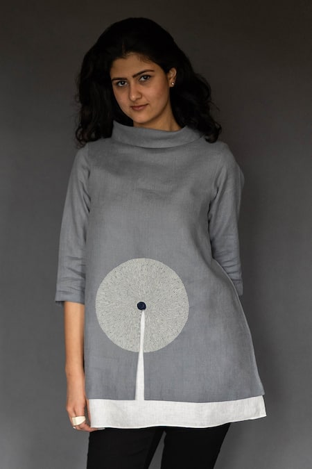 Taika By Poonam Bhagat Grey Linen, Voile Turtle Neck Collar Top With Inner 