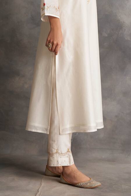 Anantaa By Roohi White Silk Chanderi Round Kurta at Aza Fashions Anantaa By Roohi_White Silk Chanderi Round Kurta _at_Aza_Fashions