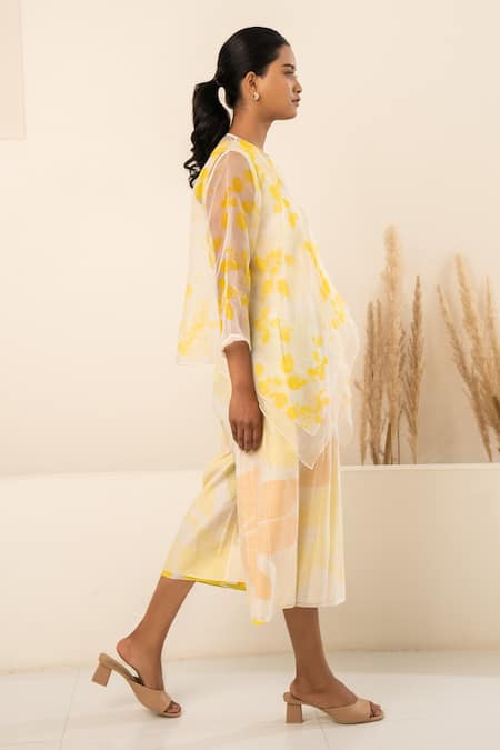 Arcvsh By Pallavi Singh Yellow Organza, Chanderi Open Neck, Flower Petal Print Jacket With Jumpsuit Online at Aza Fashions Arcvsh By Pallavi Singh_Yellow Organza, Chanderi Open Neck, Flower Petal Print Jacket With Jumpsuit _Online_at_Aza_Fashions