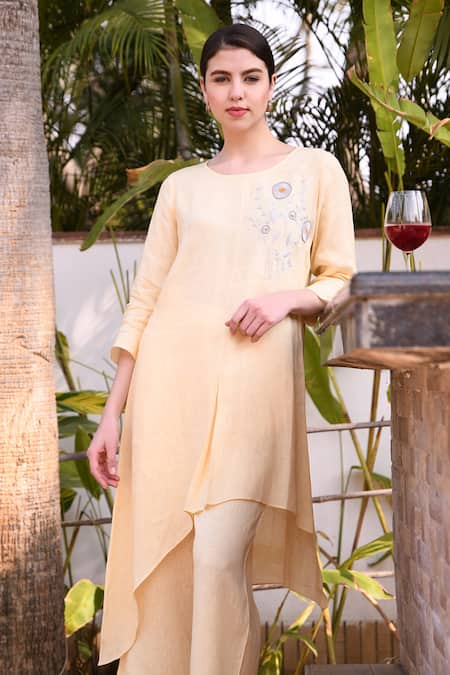 Linen Bloom Embroidered Linen Asymmetric Kurta 