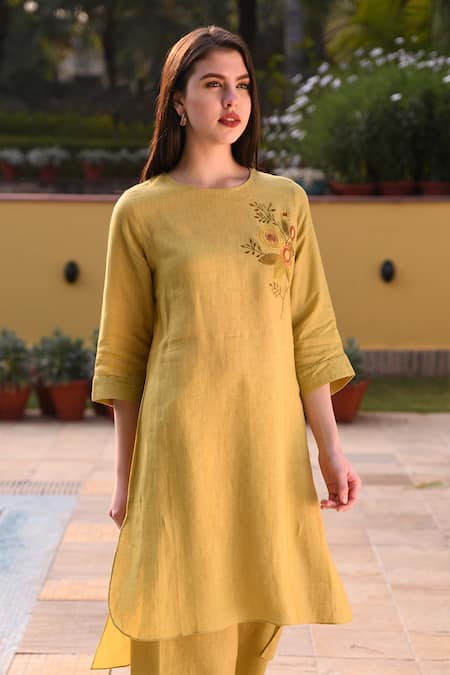 Linen Bloom Hand Embroidered Linen Kurta 