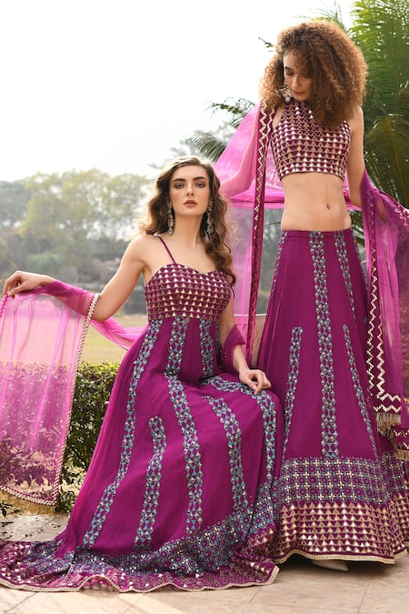 Pooja Rajgarhia Gupta Purple Georgette Sweetheart Neck Embroidered Anarkali Online at Aza Fashions Pooja Rajgarhia Gupta_Purple Georgette Sweetheart Neck Embroidered Anarkali _Online_at_Aza_Fashions