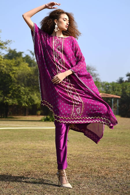 Pooja Rajgarhia Gupta Purple Georgette, Modal Satin Round Printed Kurta And Pant Set
