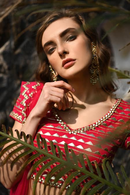 Pooja Rajgarhia Gupta Pink Net, Georgette V Neck Embroidered Lehenga Set Online at Aza Fashions Pooja Rajgarhia Gupta_Pink Net, Georgette V Neck Embroidered Lehenga Set _Online_at_Aza_Fashions