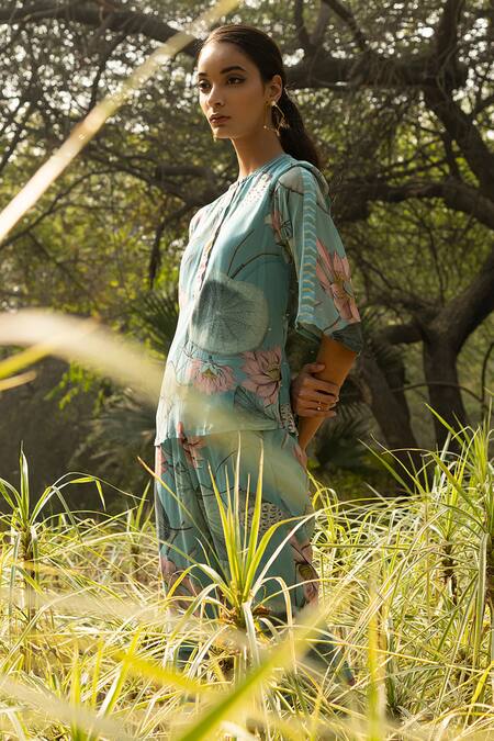 Buy_Divi By Sonal Khandelwal_Sky Blue Georgette Embroidery Round Neck Lotus Print Top And Pant Set _Online_at_Aza_Fashions