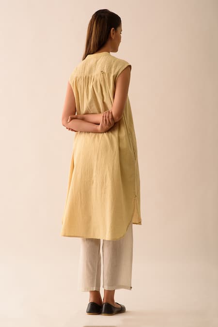 Shop JAYATI GOENKA Beige Upcycled Seersucker Mandarin Collar Asymmetric Kurta at Aza Fashions Shop_JAYATI GOENKA_Beige Upcycled Seersucker Mandarin Collar Asymmetric Kurta _at_Aza_Fashions