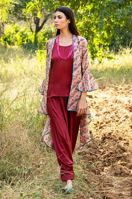 Rang Swati Vijaivargie Chanderi Jacket & Pant Set 