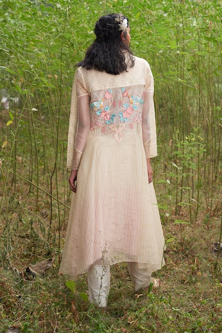 Buy Incheetape White Organza V Neck Striped Long Jacket And Kurta Set Online at Aza Fashions Buy_Incheetape_White Organza V Neck Striped Long Jacket And Kurta Set _Online_at_Aza_Fashions