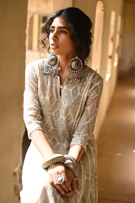 Shop_Rekha Agra_Green Crinkled Cotton Silk Geometric Motifs Notched Printed Kurta And Pant Set _Online_at_Aza_Fashions