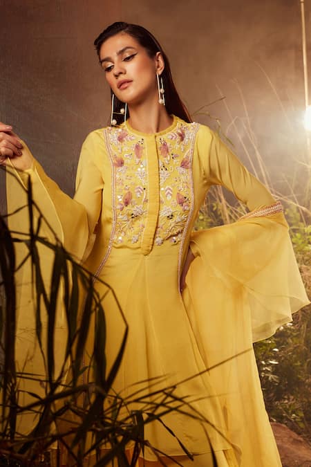 Dheeru Taneja_Yellow Organza, Crepe Bugle Beads And Zari Crew Neck Embroidered Tunic Sharara Set _Online_at_Aza_Fashions