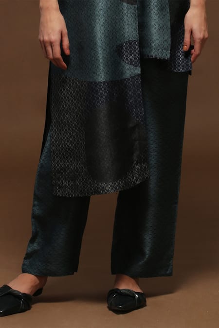Shop_Clos_Blue Dupion Silk Abstract Band Printed Asymmetric Kurta And Pant Set _Online_at_Aza_Fashions
