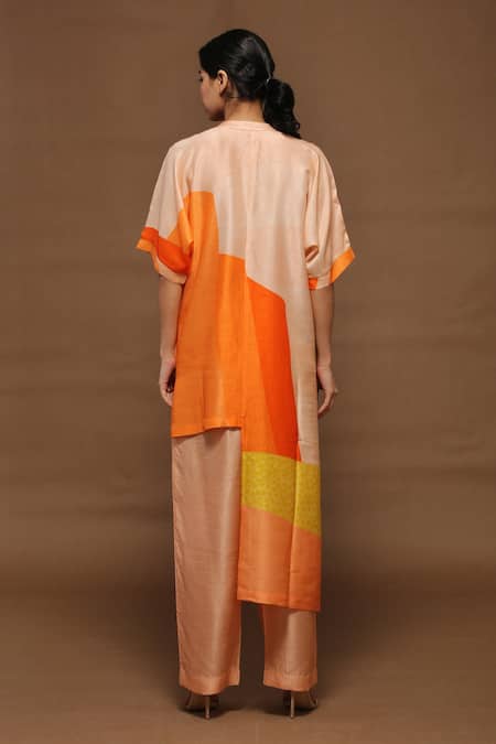 Clos Printed Asymmetric Kurta & Pant Set 