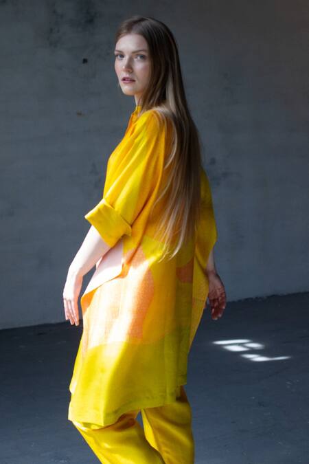 Buy Clos Yellow Dupion Silk Abstract Mandarin Collar Print Tunic And Pant Set Online at Aza Fashions Buy_Clos_Yellow Dupion Silk Abstract Mandarin Collar Print Tunic And Pant Set _Online_at_Aza_Fashions