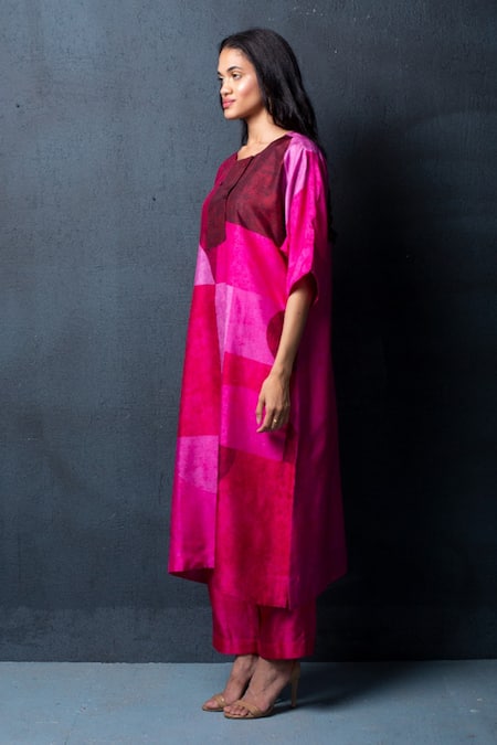 Clos_Pink Dupion Silk Abstract Round Print Tunic And Pant Set _Online_at_Aza_Fashions