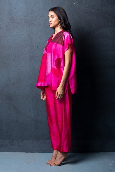 Clos_Pink Dupion Silk Abstract V Neck Print Tunic And Pant Set _Online_at_Aza_Fashions