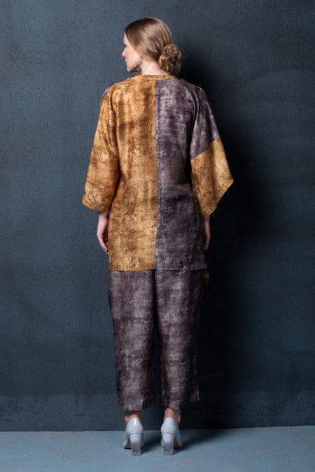 Shop Clos Gold Dupion Silk Abstract, Geometric Mandarin Print Kaftan Tunic And Pant Set at Aza Fashions Shop_Clos_Gold Dupion Silk Abstract, Geometric Mandarin Print Kaftan Tunic And Pant Set _at_Aza_Fashions