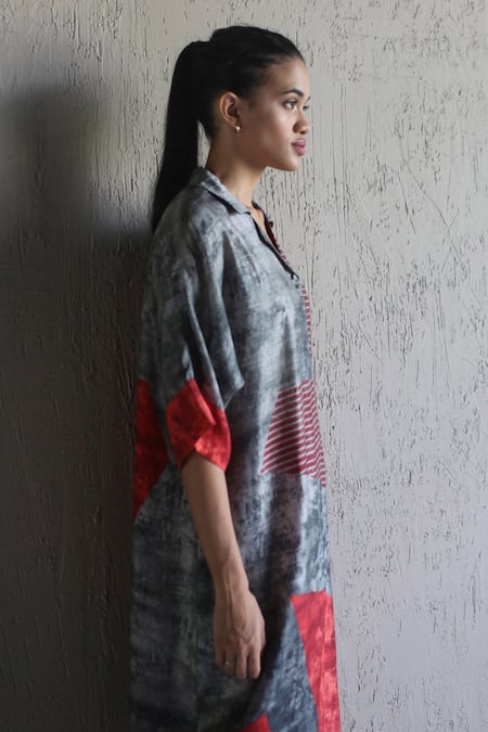 Buy_Clos_Red Dupion Silk Abstract, Geometric Notched Spread Printed Tunic And Pant Set _Online_at_Aza_Fashions
