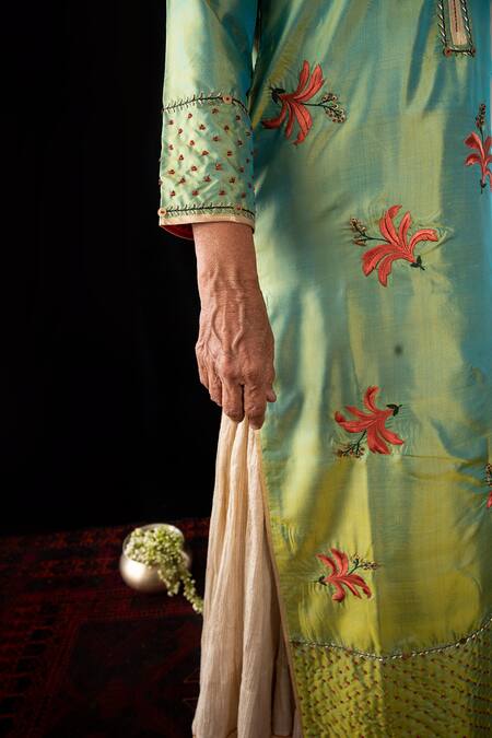 Buy Nini Mishra Green Silk Embroidered Kurta And Skirt Set Online at Aza Fashions Buy_Nini Mishra_Green Silk Embroidered Kurta And Skirt Set_Online_at_Aza_Fashions