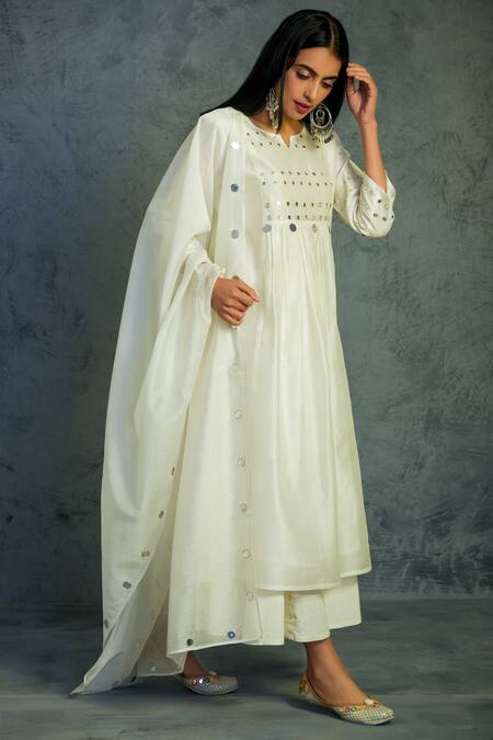 Charkhee_White Chanderi Round Kurta Set _Online_at_Aza_Fashions