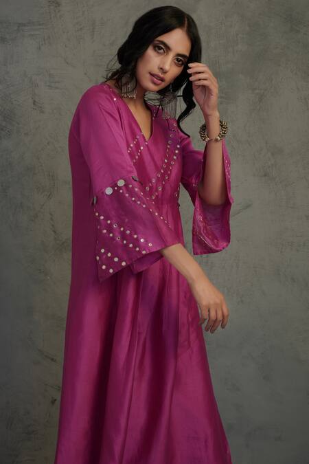 Buy_Charkhee_Pink Cotton, Chanderi V Neck Pleated Kurta Set _Online_at_Aza_Fashions
