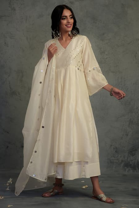 Charkhee White Cotton, Chanderi V Neck Pleated Kurta Set 