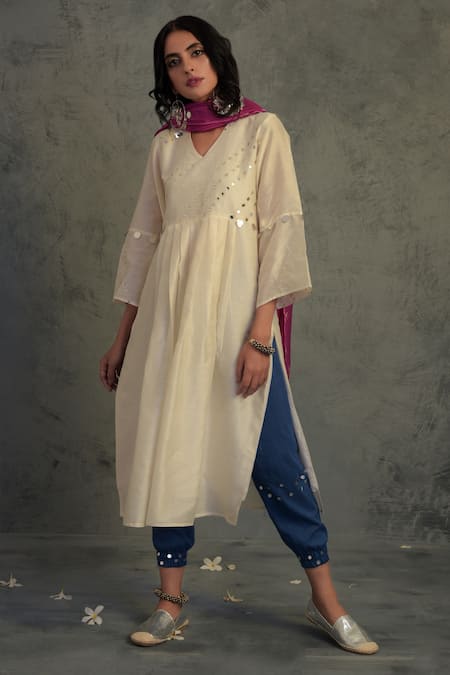Shop_Charkhee_White Cotton, Chanderi V Neck Kurta Set _at_Aza_Fashions