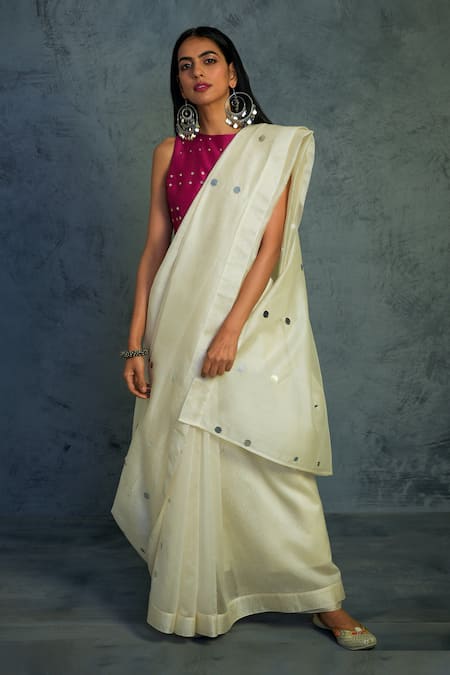 Charkhee White Chanderi Round Embroidered Saree With Blouse 