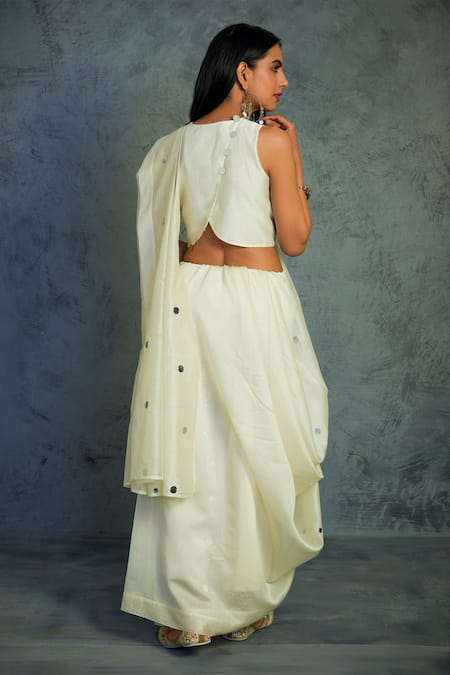Shop_Charkhee_White Chanderi Round Embroidered Saree With Blouse  _at_Aza_Fashions