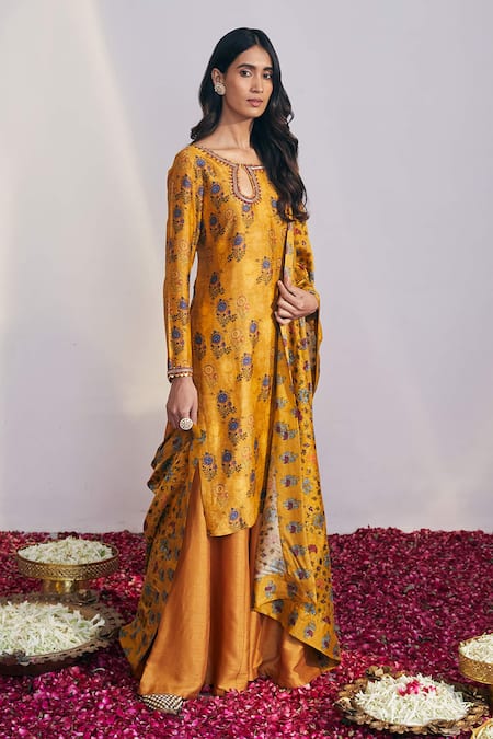Shop Drishti & Zahabia Yellow Dupion Silk Round Floral Print Kurta Set at Aza Fashions Shop_Drishti & Zahabia_Yellow Dupion Silk Round Floral Print Kurta Set_at_Aza_Fashions