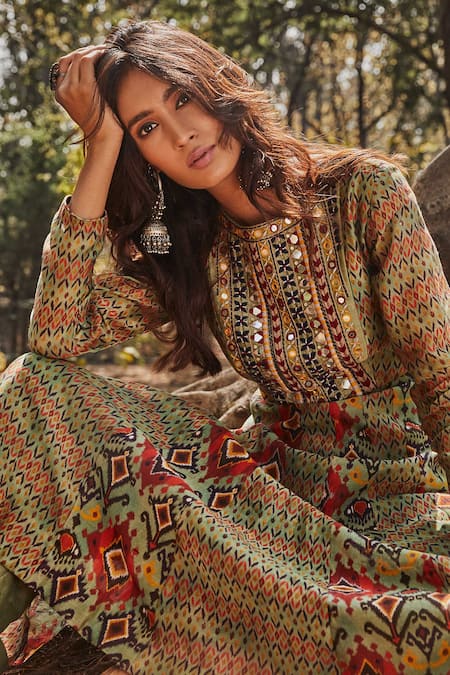 Drishti & Zahabia Green Chanderi Silk Round Ikat Print Anarkali Set Online at Aza Fashions Drishti & Zahabia_Green Chanderi Silk Round Ikat Print Anarkali Set_Online_at_Aza_Fashions