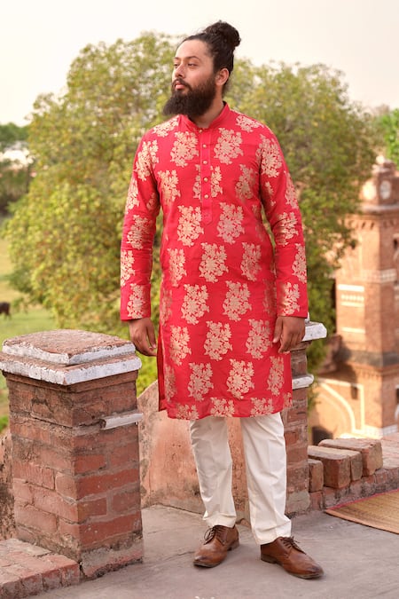Nitesh Singh Chauhan_Red Pure Silk Brocade Floral Woven Kurta And Pant Set _Online_at_Aza_Fashions