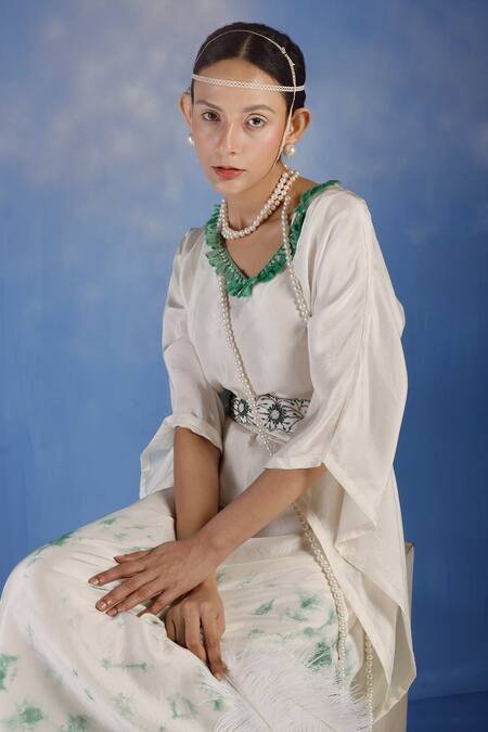 Eclat By Prerika Jalan_White Chanderi, Habutai Silk Bead , Cutdana V Tie Dye Kaftan With Belt _Online_at_Aza_Fashions