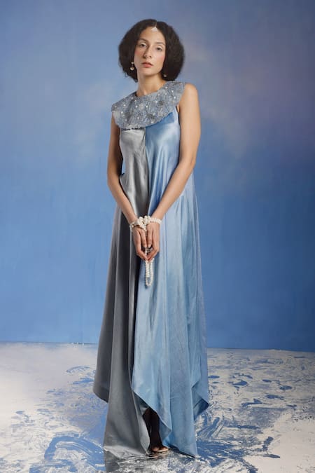 Eclat By Prerika Jalan Blue Organza, Silk Bead , Thread Colour Block Gown With 