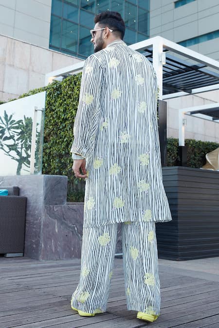 Shop_Esha L Amin_White Crepe Floral Motifs, Stripes Printed Full Sleeve Jacket _at_Aza_Fashions