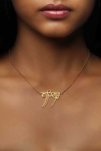 Buy Eina Ahluwalia Pendant Necklace 