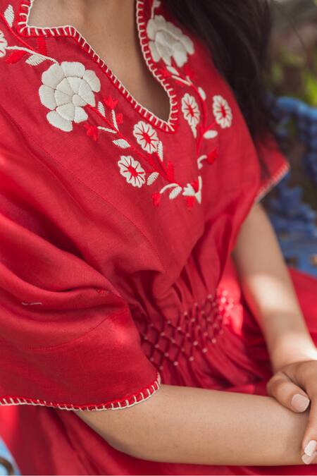 Buy Raiman Red Chanderi Embroidery V-neck Kaftan Dress Online at Aza Fashions Buy_Raiman_Red Chanderi Embroidery V-neck Kaftan Dress _Online_at_Aza_Fashions